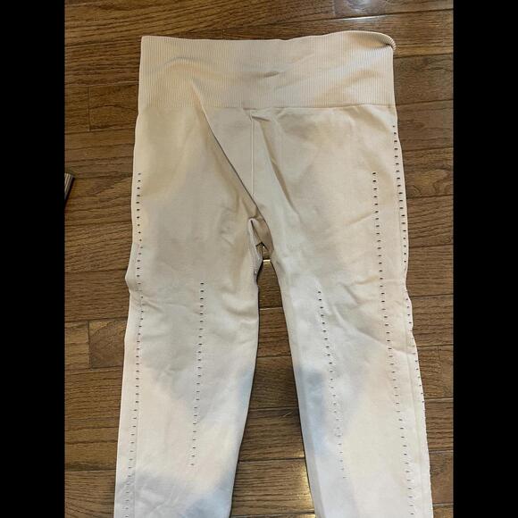 Light pink/ mauve varley seamless leggings size small - Picture 6 of 7